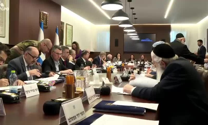 אם ימנע את הדחת היועמ"שית: שרים קראו להפר את פסיקת בג"ץ