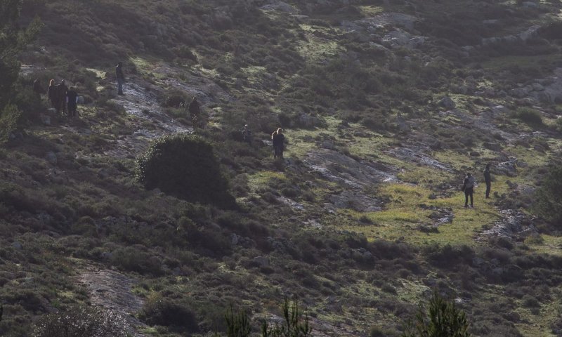 יצא מביתו עם סכין, הבחין באורי ורצח אותה ביער