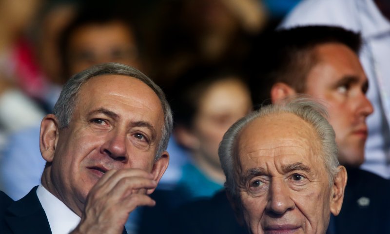 האשמים בהסכם הכניעה לאיראן: פרס ונתניהו