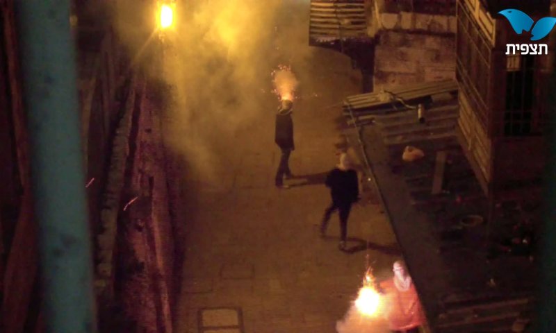 מהיום: חיילים יוכלו לירות ירי חי בתגובה לזיקוקים