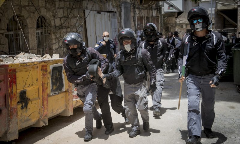 חרדים ונערי גבעות צריכים לשלב כוחות נגד המשטרה