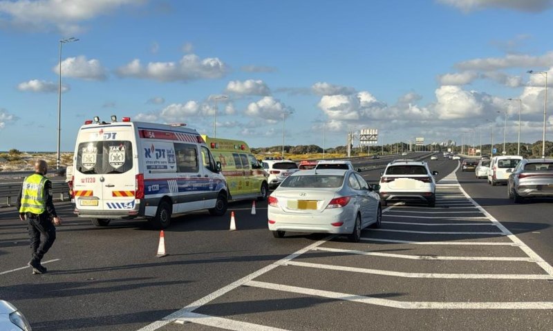 הקטל בכבישים: בת 25 נהרגה מפגיעת רכב בכביש 2