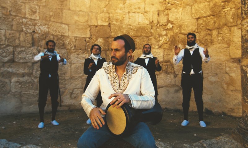 המתנחל שתופף במרוקו והלהיב את העולם הערבי