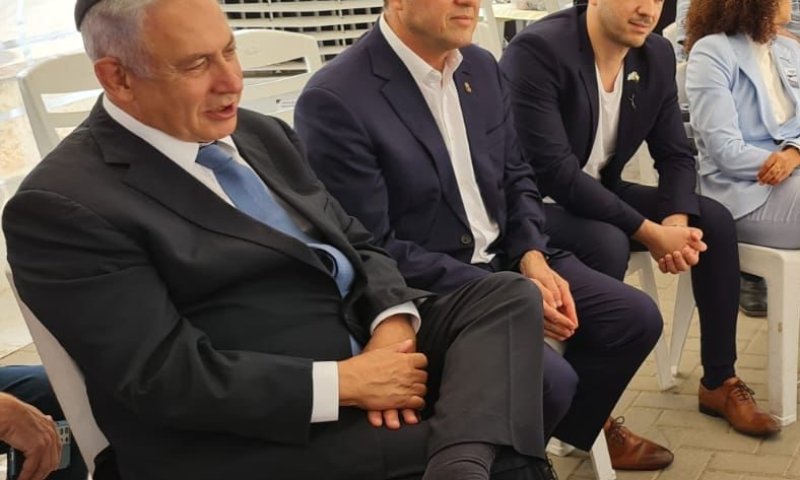 יו"ר האופוזיציה נתניהו הגיע לנחם את ניר אורבך