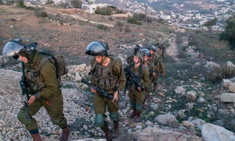 כוחות הביטחון עצרו הלילה עשרה מחבלים: צפו בתיעוד