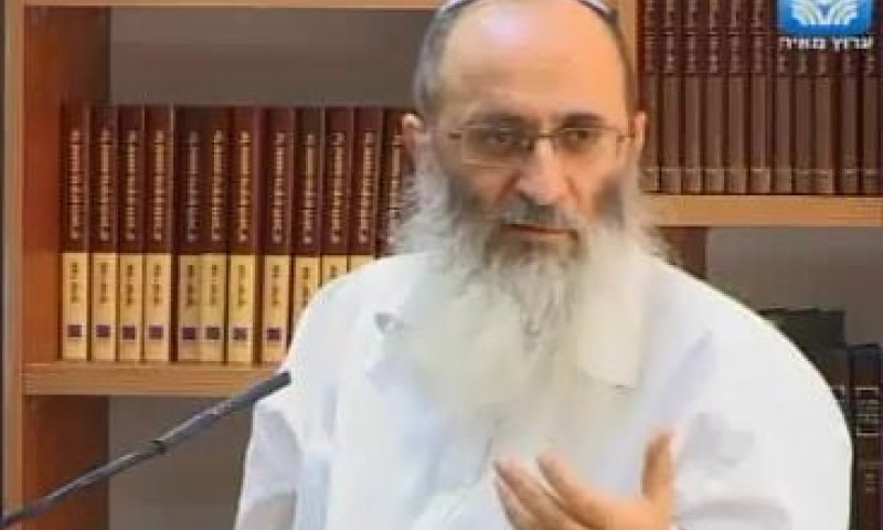 הרב אורי שרקי: חובה לומר הלל בברכה ביום העצמאות