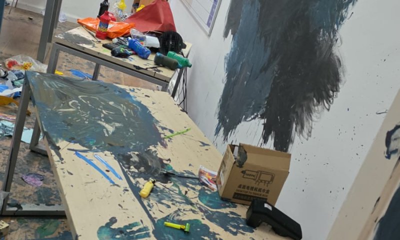 נעצרו אם ושני ילדים: פרצו לביה"ס וגנבו מחשבים