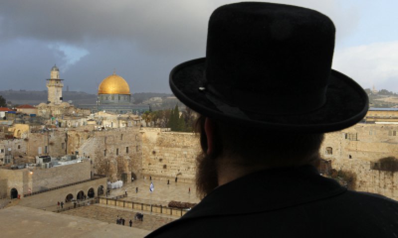 בין המאבק על הר הבית לפחד מרוב חרדי