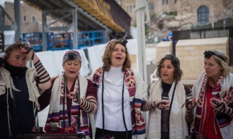 הסערה הבאה &bull; לראשונה: רב'ה רפורמית בלימוד בבית הנשיא