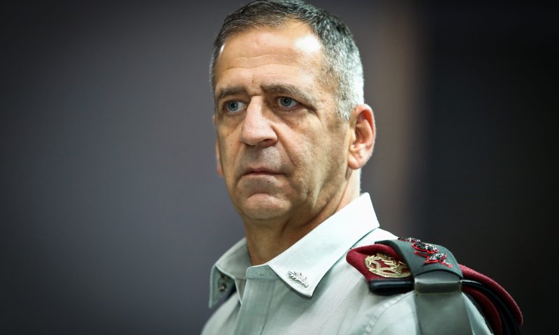 בהצלחה: הג'וב החדש של אביב כוכבי