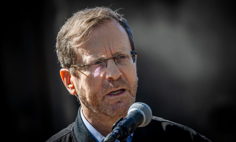 רומז לבן גביר? הרצוג: "המשטרה לא שייכת לאיש"