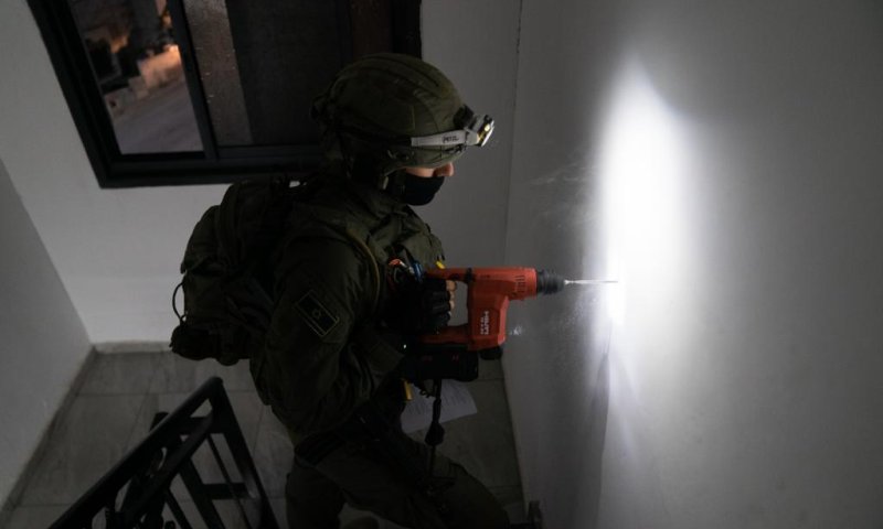 לקראת הריסה: צה"ל מיפה את בית המחבל. צפו בתיעוד