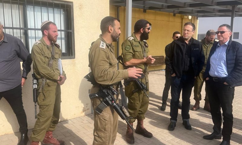 חברי ועדת חוץ וביטחון ביקרו בחטיבה החרדית: "זה אפשרי"