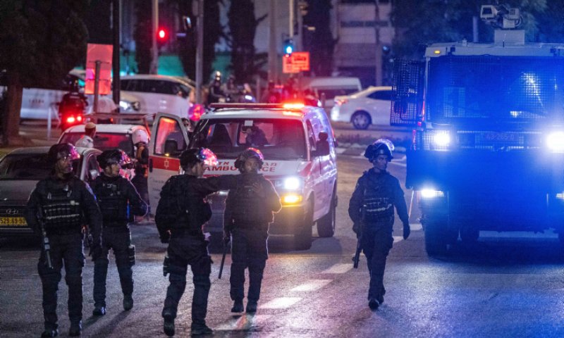 פיגוע בבית אל בשבת, ישראלי נפצע באורח קל