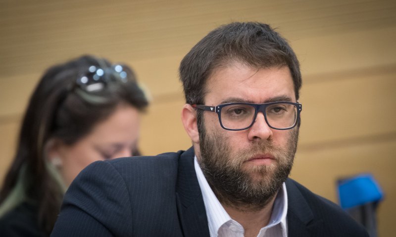 "אורן חזן איים שישים קץ לחייו ויאשים את הועדה"