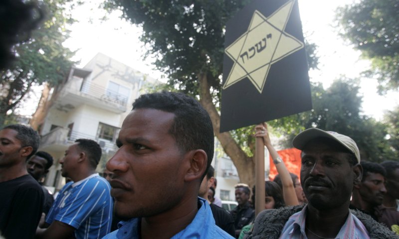 תקיפת המסתננים בבני ברק &ndash; "בגלל ההסתה של הרבנים"