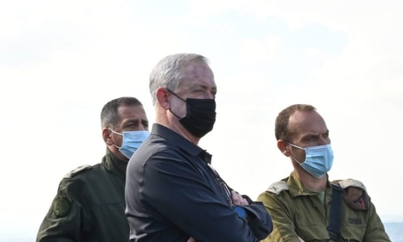 גנץ: המטענים שנמצאו ברמת הגולן- באחריות סוריה