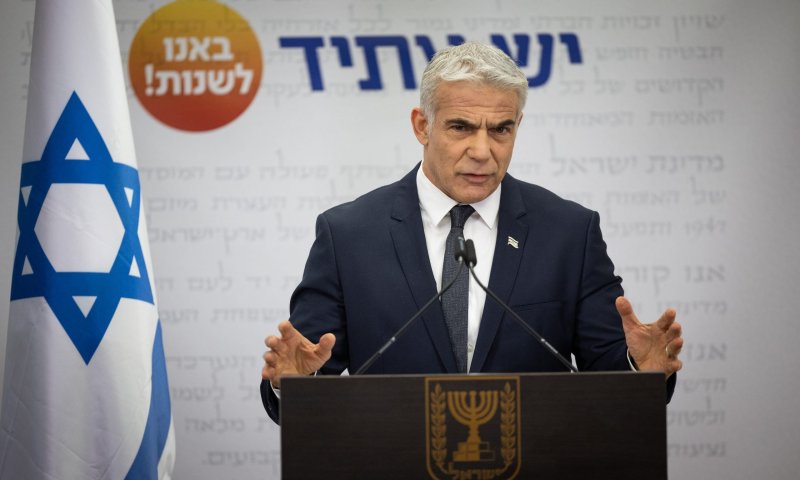 לפיד: "הממשלה תחזיק כי היא לא תלויה בנתניהו"