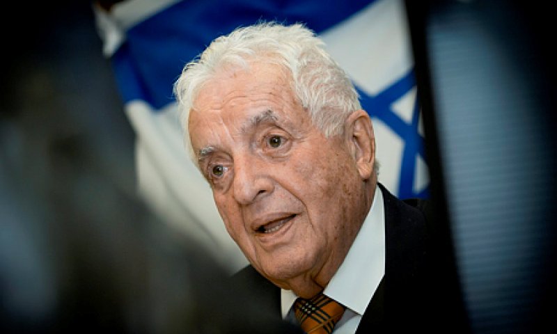 איש העסקים והח"כ לשעבר פלאטו שרון הלך לעולמו