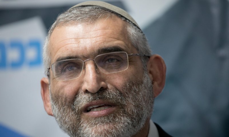 בקבוק המים לא שייך לרב רפי/תגובה לרב עמיחי גורדין