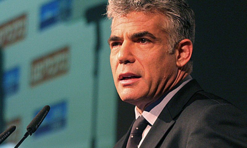 לפיד מתגאה: כבר שנים לא הייתה פה ממשלה בלי חרדים