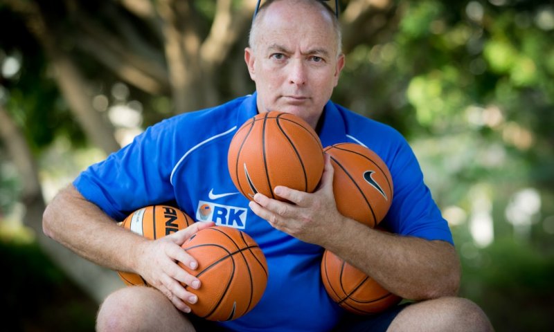 אחרי ההשפלה: המאמן שיציל את מכבי ת"א