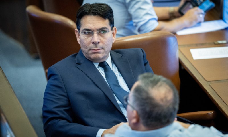 "יצליח לו" | עמית סגל: זה המהלך שדני דנון מתכנן