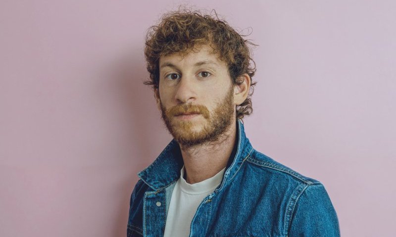 "הרשתי לעצמי ללכת רחוק" אלישע בנאי בסינגל חדש