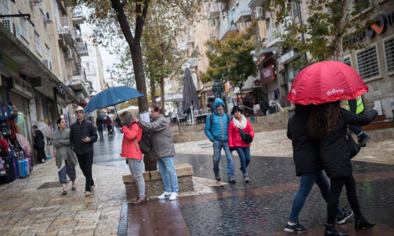 שבת חורפית:  שיא גשם של 17 שנה באיזור המרכז