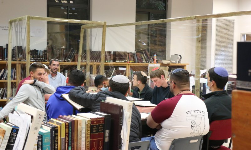 מכינה לחיים עצמם: עצמונה מתרחבת גם לשנים שאחרי המכינה