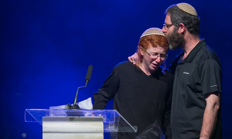 בנה של דפנה הקריא מכתב שכתבה לו: "כששמחים אין כישלונות"