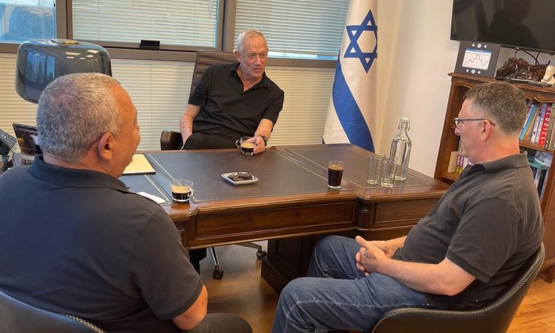 המחנה הממלכתי: "נשרת כאופוזיציה אחראית"