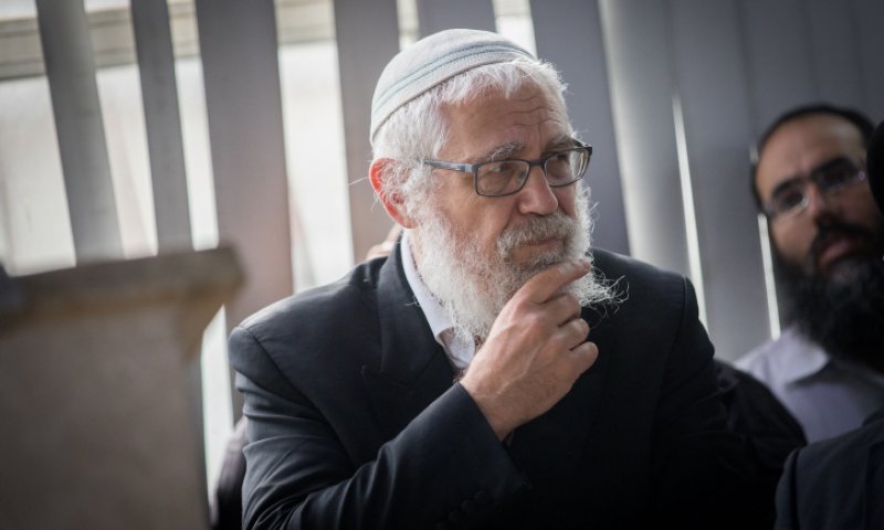 פרשת הרב אלון 2: איפה היו הרבנים והוריו של הנער?