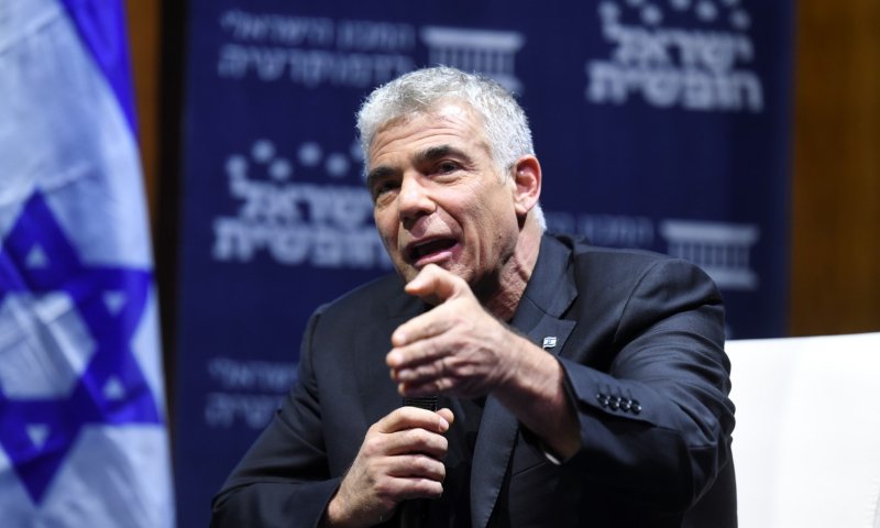 רחובות: אלמונים ירו ברובה אוויר לעבר פעילי כחול לבן