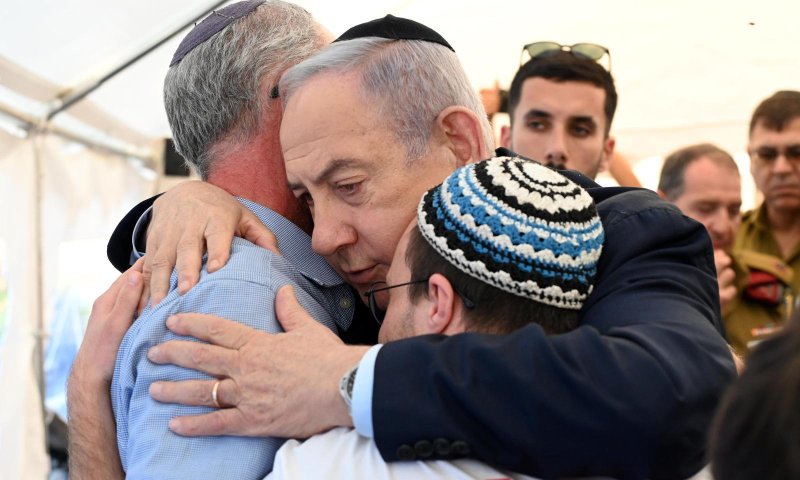 לראשונה בלחימה: נתניהו הגיע לנחם משפחה שכולה