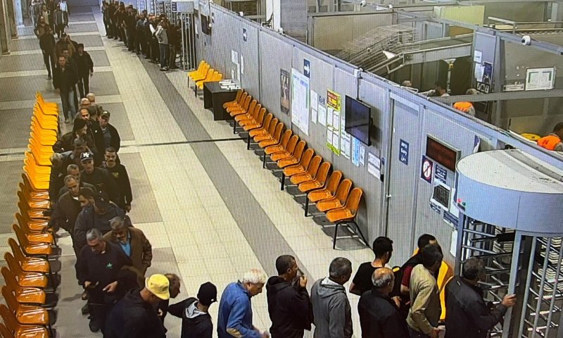 אחרי הערכת מצב: מעבר ארז ישאר סגור