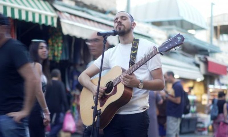 אופיר אלחייני בסינגל חדש: "היום"