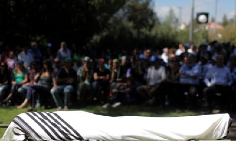 תמונות וקולות מההספדים בהלווית הרב חנן פורת ז"ל