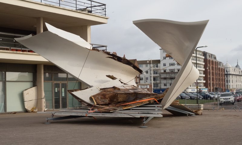 סופה קטלנית באירופה: עשרות הרוגים ונזק לבתים