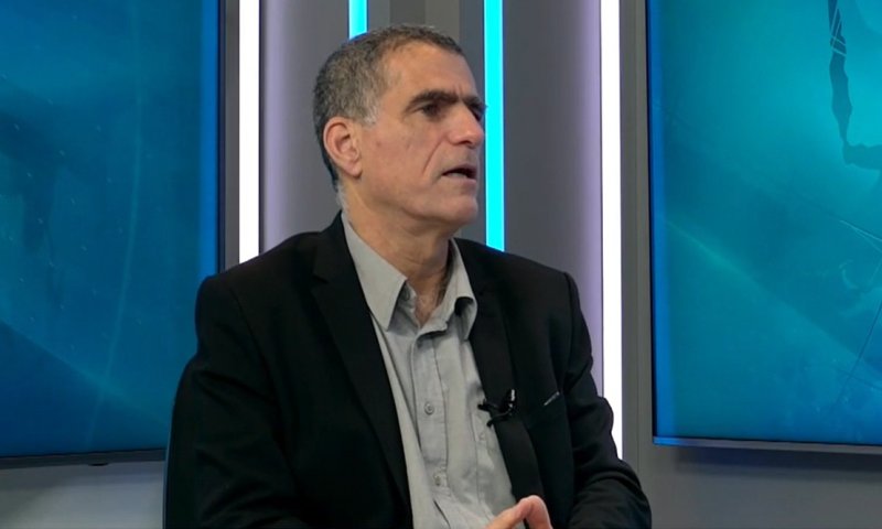 מוסי רז באולפן: "לא חושב שבנט ירצה להיזכר ככה"