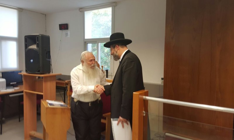 שובר את הקרח; הרב לאו ביקר בישיבות "הסרוגות"