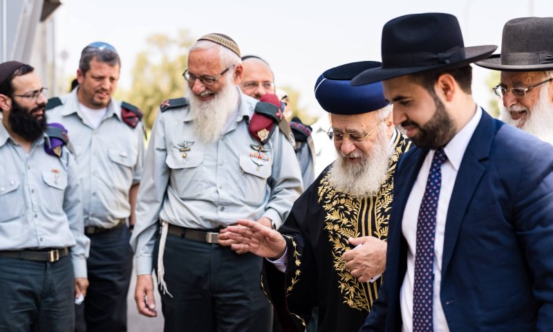 הרבנות הצבאית אירחה את הרב יצחק יוסף: 'זכות גדולה'