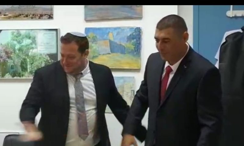 "לצערי יש אצלכם שתומכים במנהיגים מושחתים אצלנו"