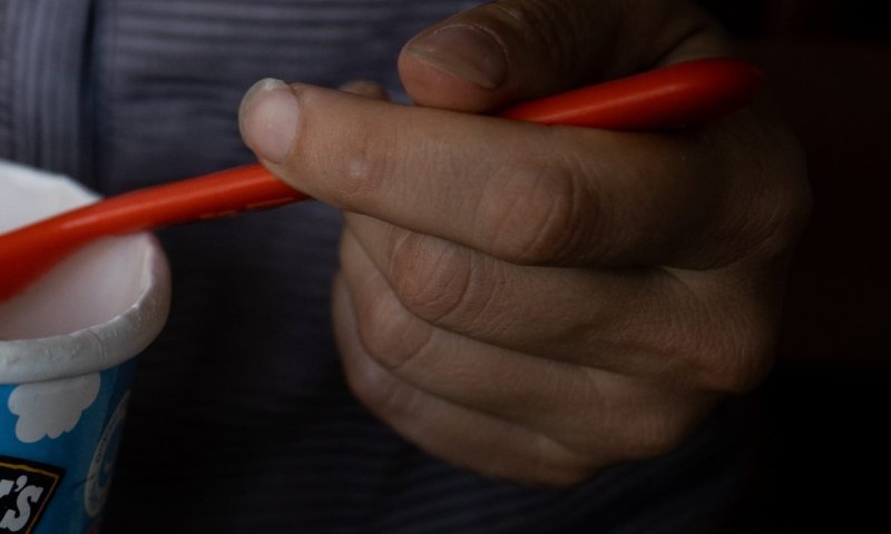 יום השמאליים הבינלאומי: אלו הסלבס עם יד שמאל חזקה