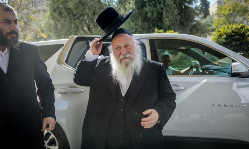 גולדקנופף לא האריך את החוק, הדיור הציבורי ייפגע