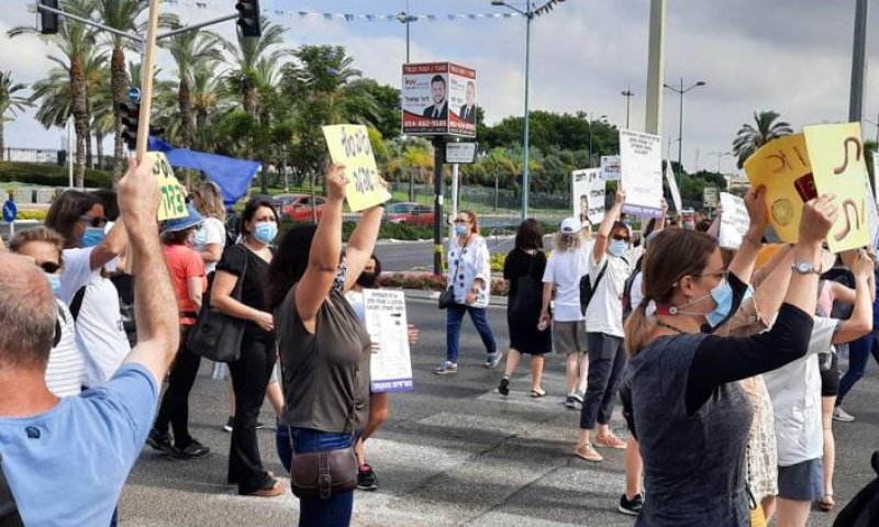 הפגנה רודפת הפגנה: מחר בירושלים הפגנת העו"סיות