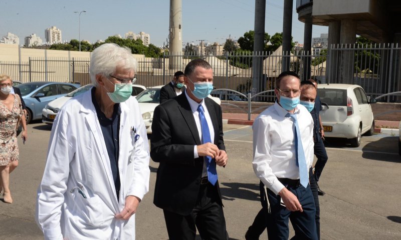 לראשונה: אדלשטיין ביקר בבית החולים מעיני הישועה