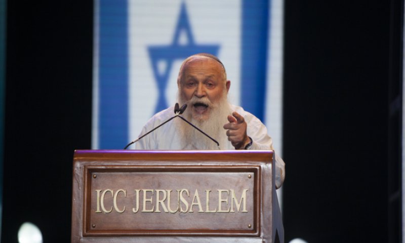 הרב דרוקמן לרב אבינר: "די לפילוג"