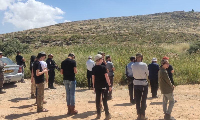 בעקבות פיגועי הטרור: הפגנה בכניסה לכפר הערבי