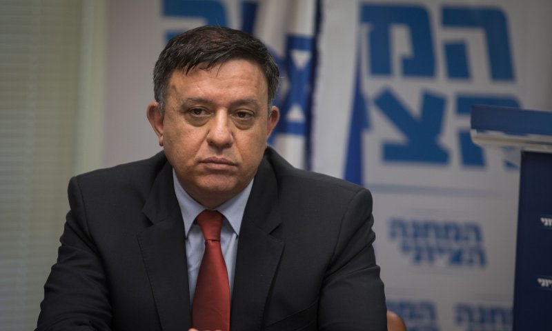 קרע באופוזיציה &bull; גבאי: "לפיד החליט לתמוך בנתניהו"